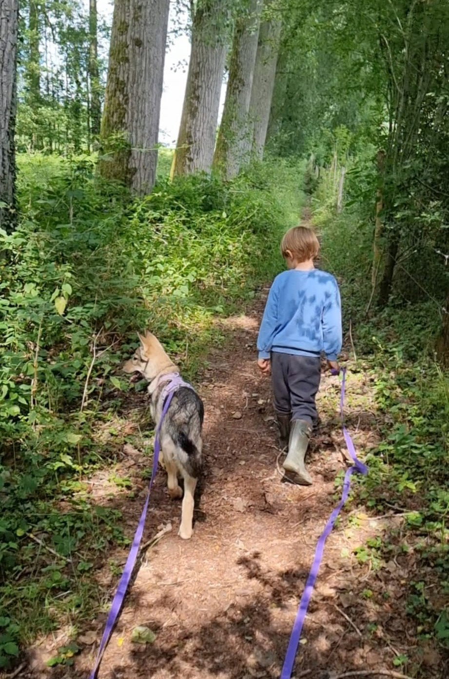 Samen wandelen met pu Raevie en Siraj van Sunore